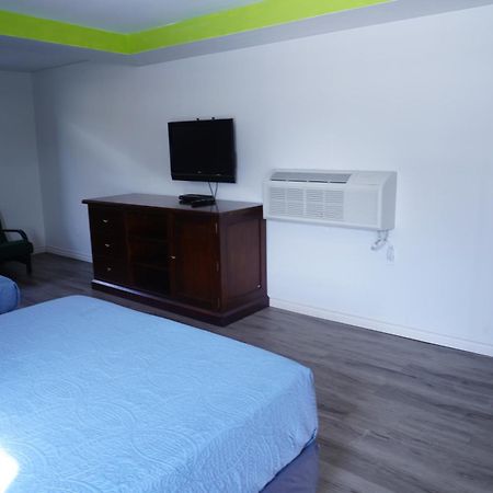 Crestwood Motel Μπέρλινγκτον Εξωτερικό φωτογραφία