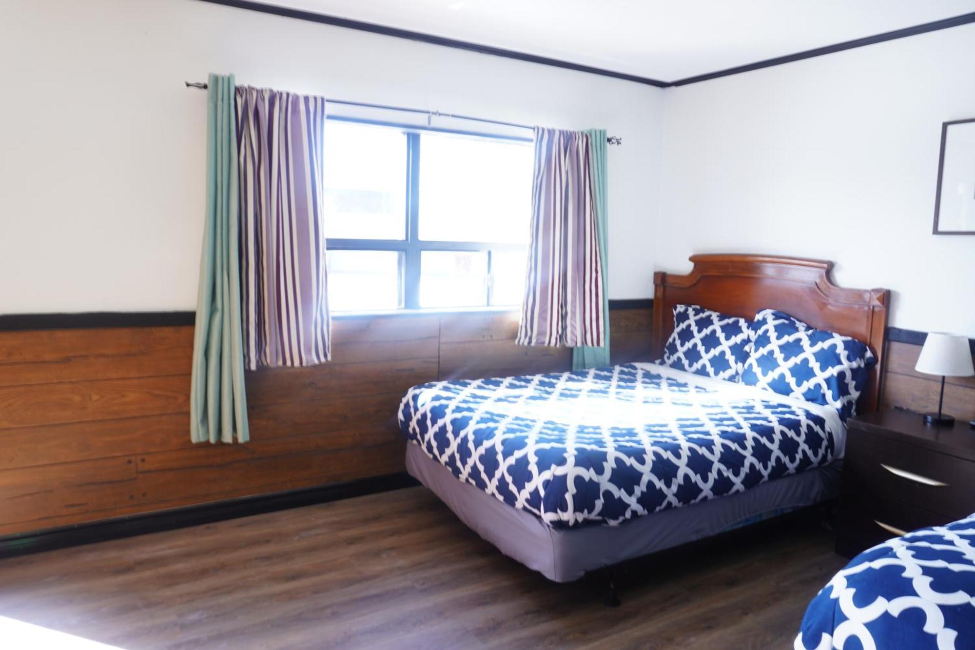 Crestwood Motel Μπέρλινγκτον Εξωτερικό φωτογραφία